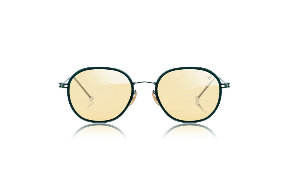 Astral Green Titanium за вътре