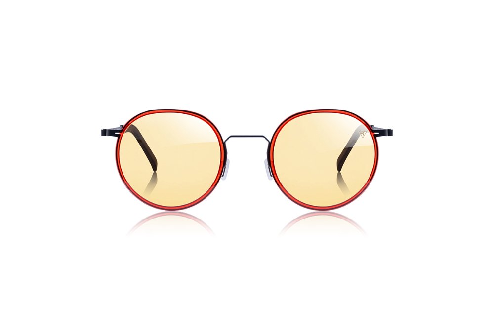 Nebula Red Titanium за вътре