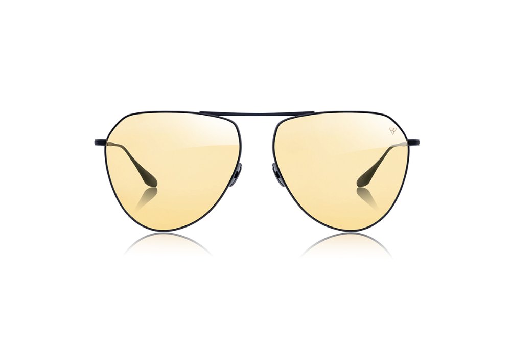 Zero G Black Titanium, за вътре